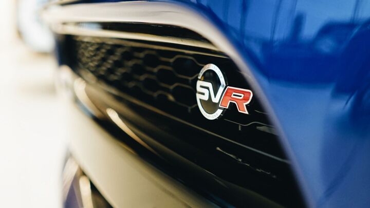 Land Rover SVR (3)