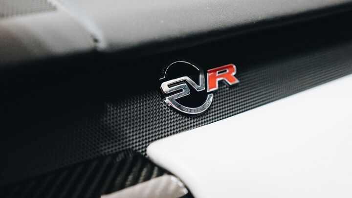 Land Rover SVR (1)