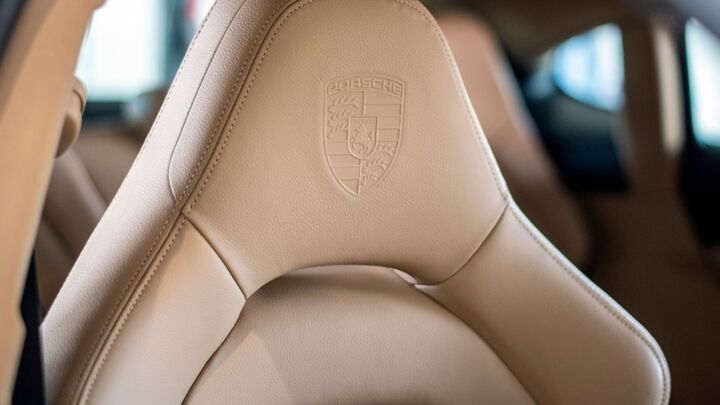 2022 Porsche Panamera Interior Seat