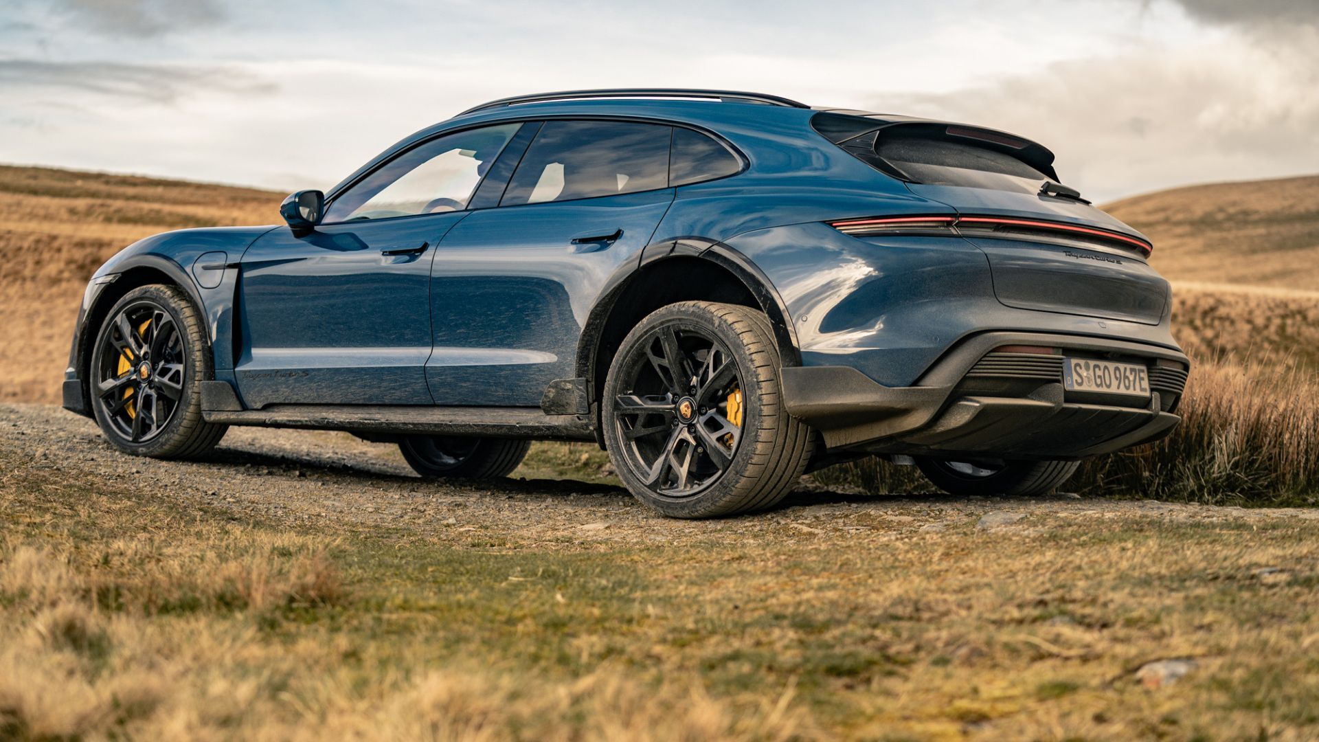 Porsche Tacyan Turbo Cross Turismo