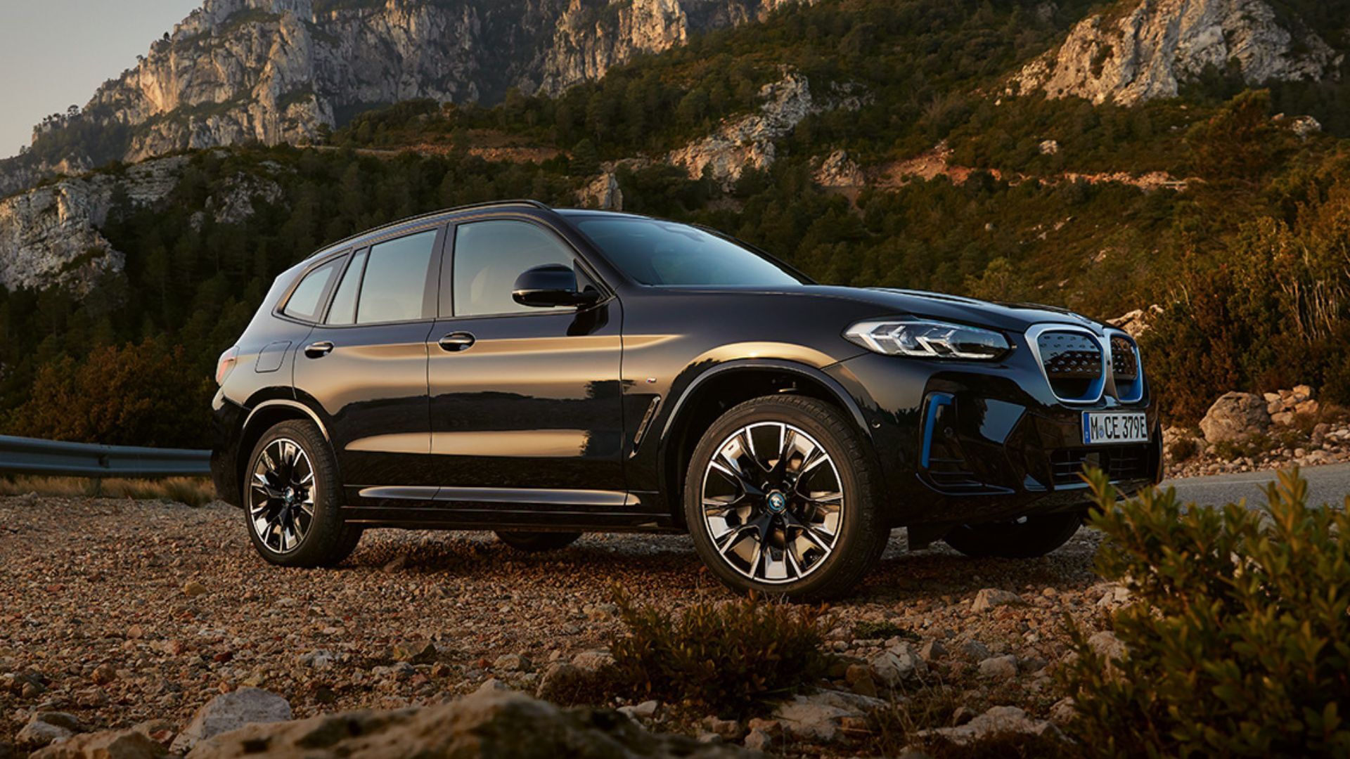 BMW iX3