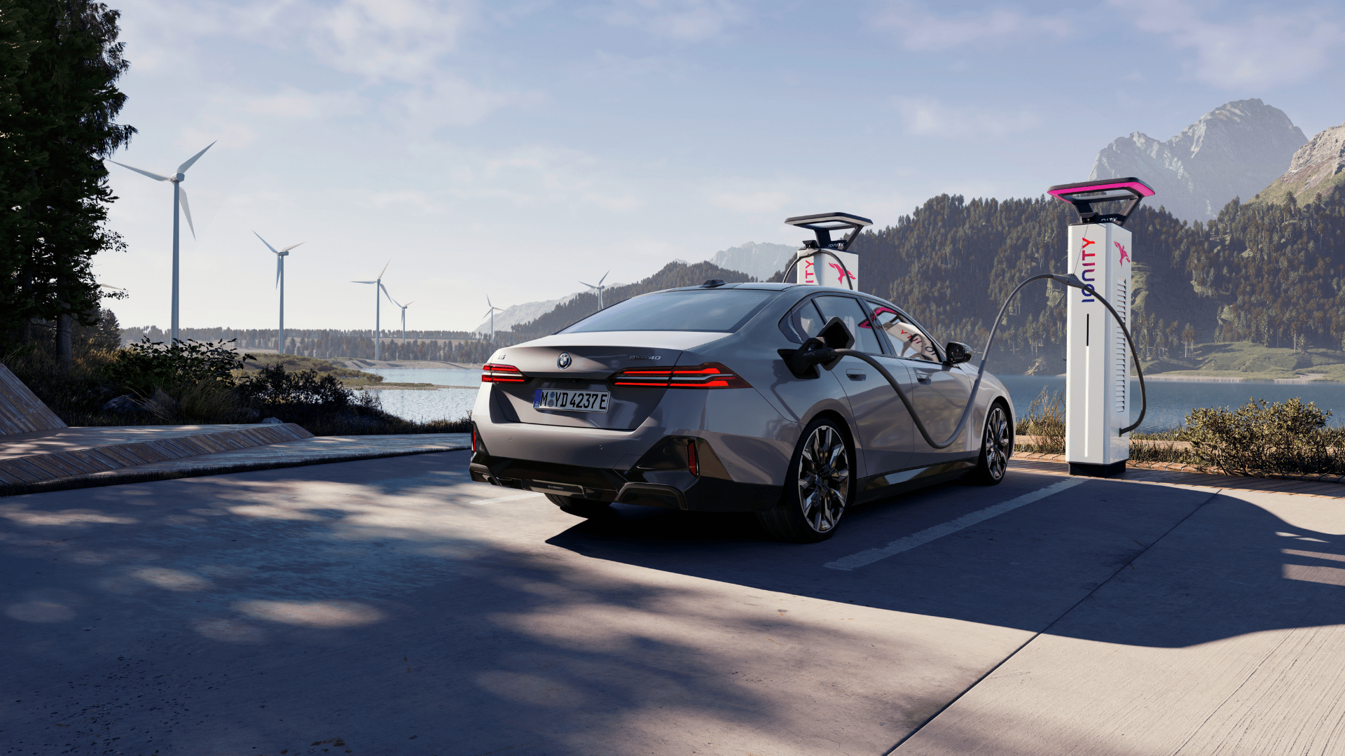 BMW i5 Battery Charging