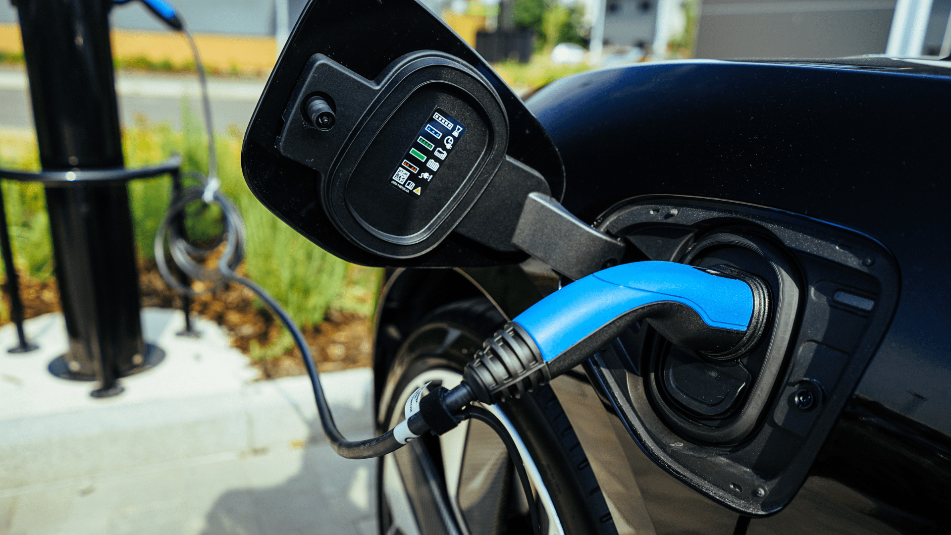 Jaguar I-Pace Charging