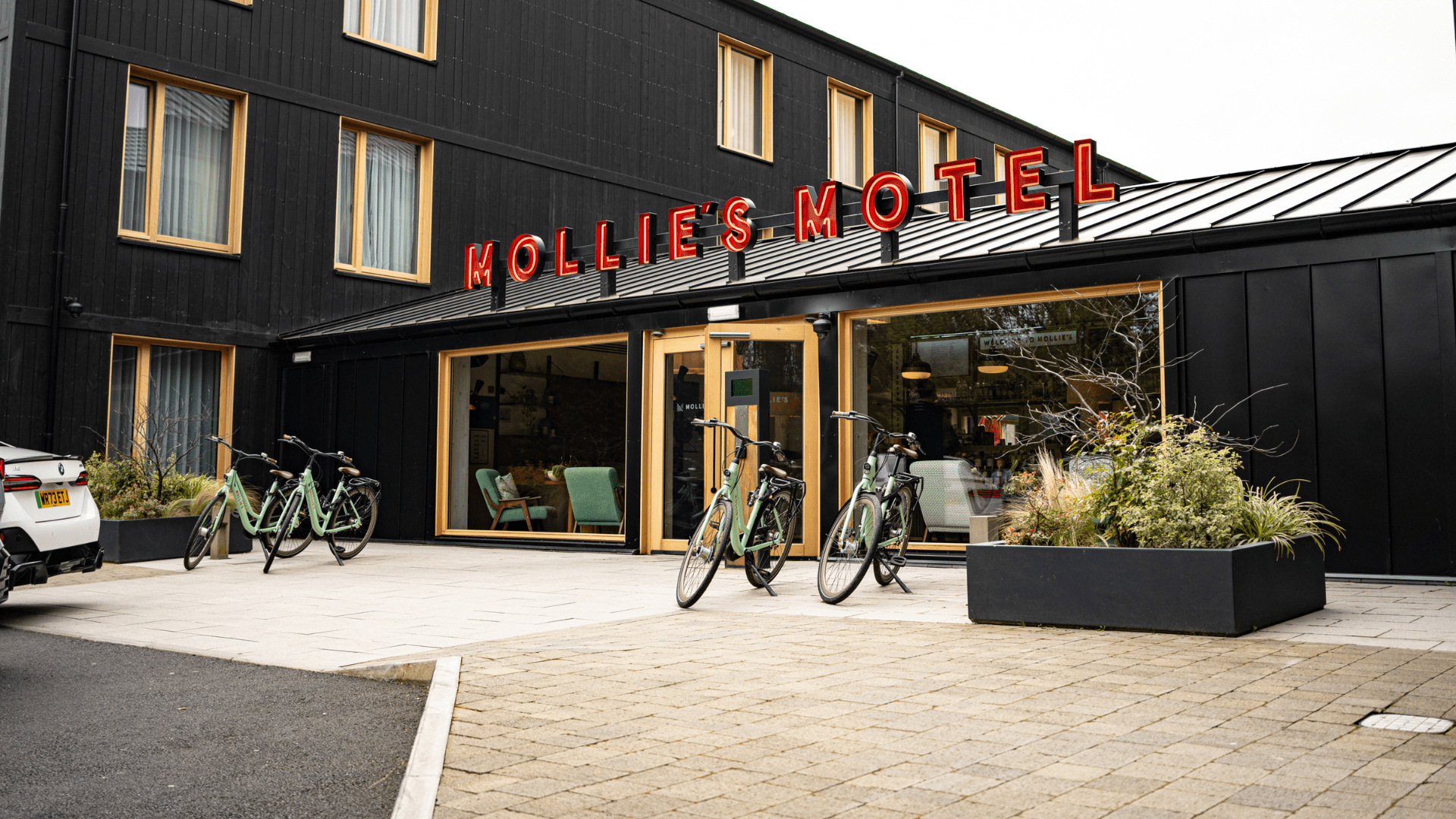 Mollie's Motel & Diner