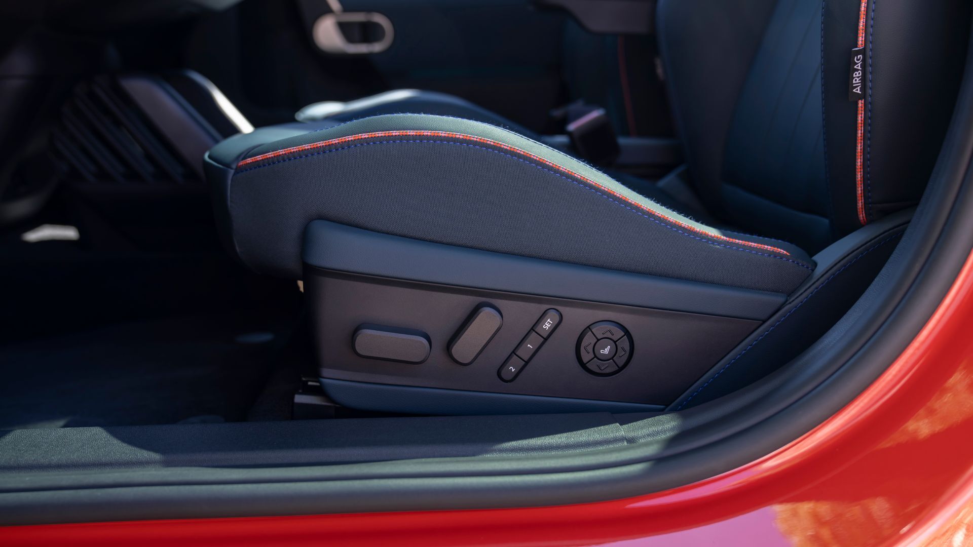 MINI Aceman SE Electric Seats